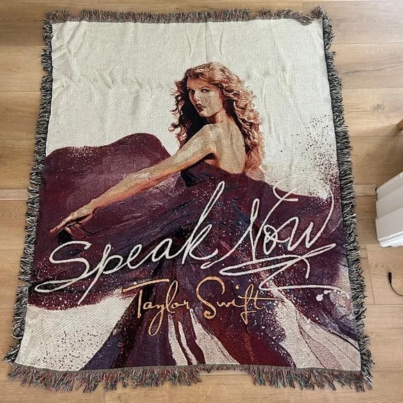 Taylor Swift “Speak Now” Tapestry Blanket - Picture 1 of 4